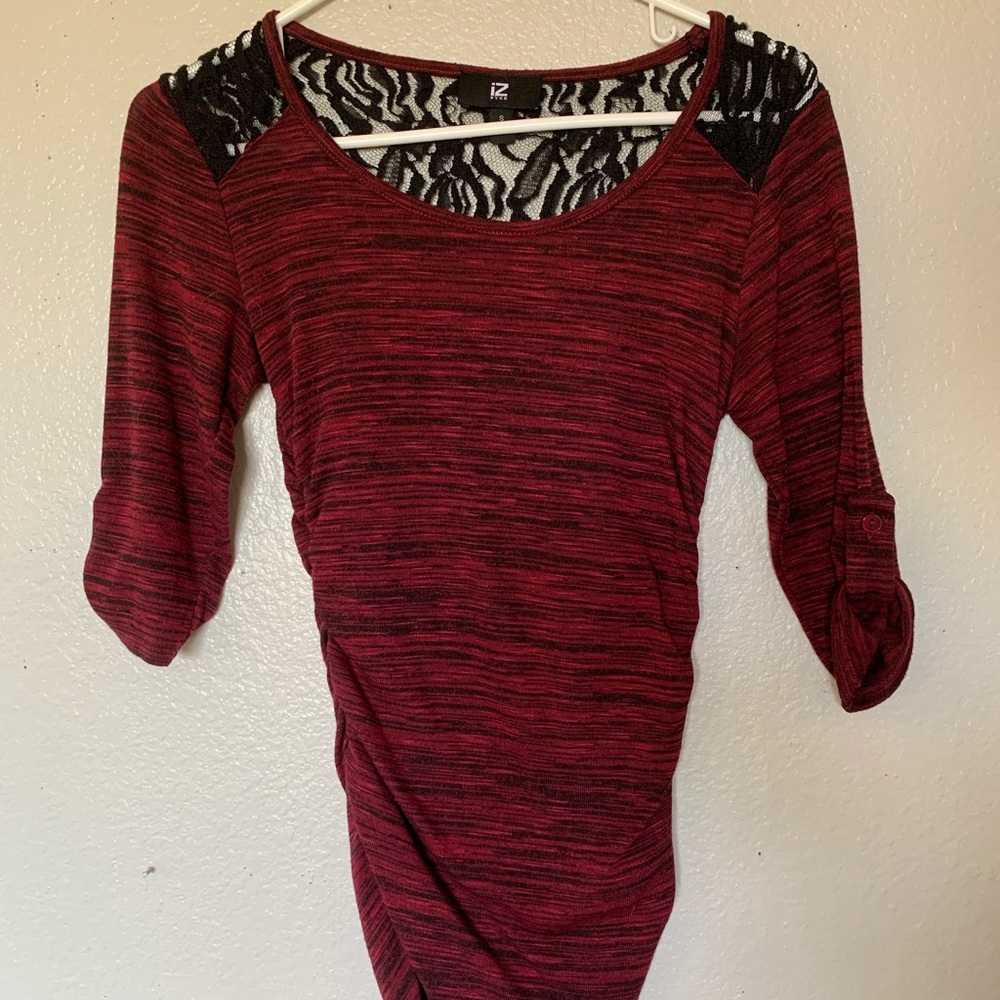 Burgundy/red/pink fitted top